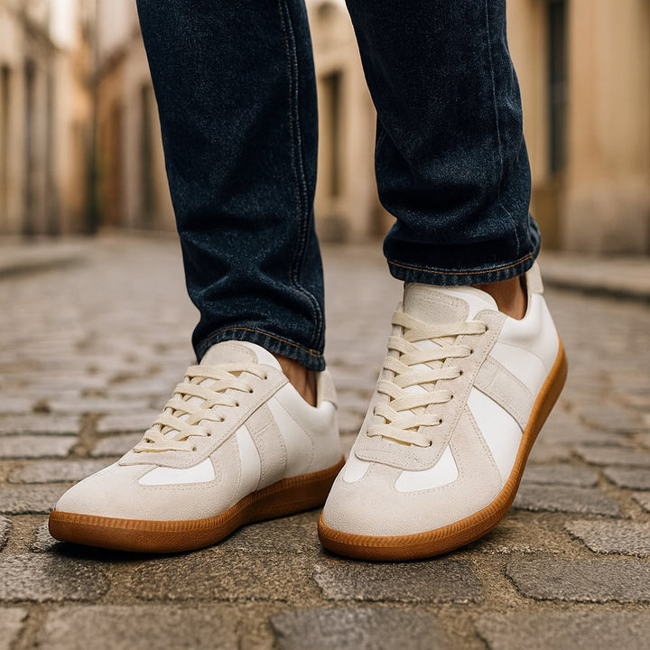 Hvide herre sneakers, stilfuldt og komfortabelt fodtøj til hverdagsbrug.