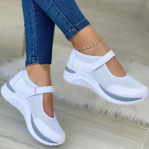 Komfortable åndbare dame slip-on sneakers til hverdagsbrug. Lette, sporty og perfekte kvindersko.