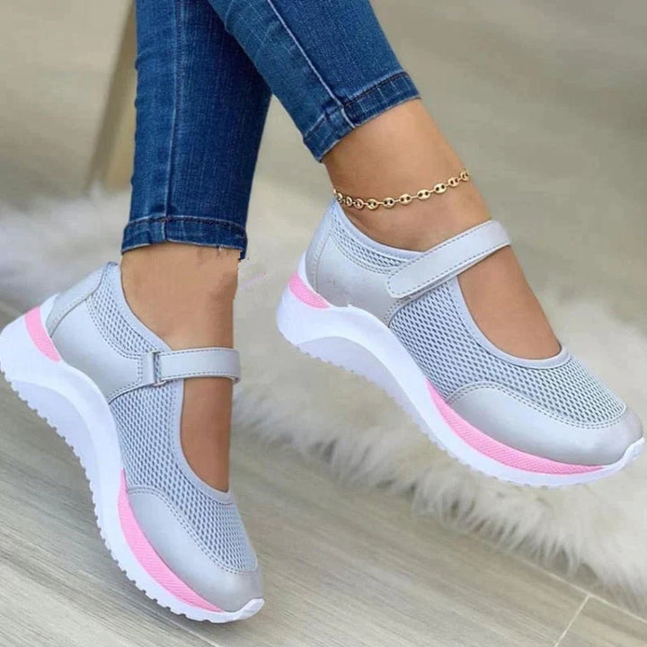 Alsidige dame slip-on sneakers. Komfortable, lette og åndbare sko, ideelle som sporty hverdagssko.