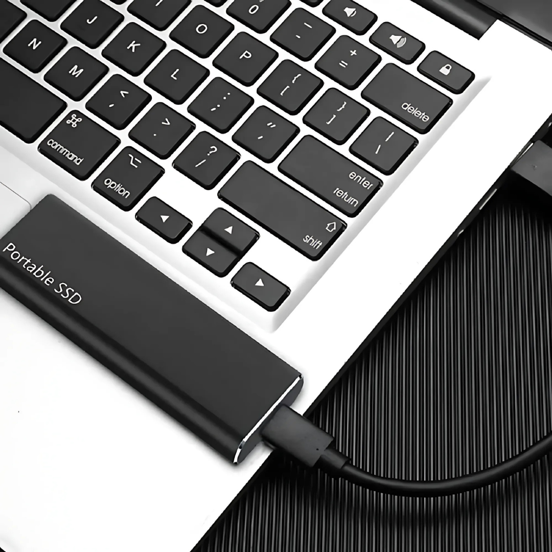 4 TB USB-C bærbar harddisk. Kompatibel med Mac, Windows & Android enheder.