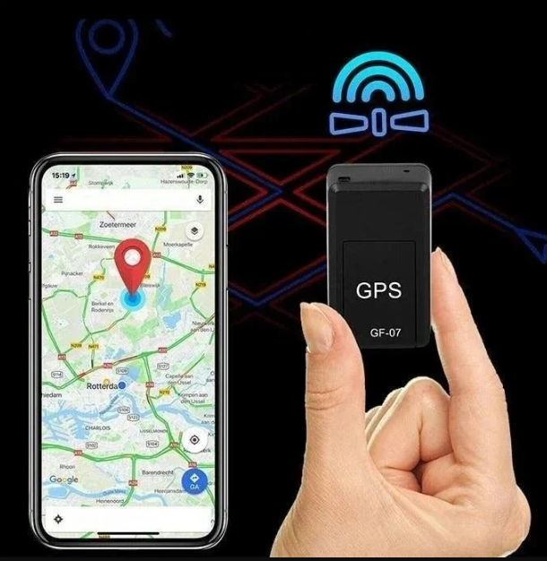 "Kompakt grå GPS-tracker med magnetisk base, ideel til diskret montering og præcis realtidsovervågning af værdigenstande."