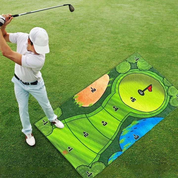 Detaljeret billede af golf putting træningsmåtte med automatisk boldretur og præcisionsmarkeringer.