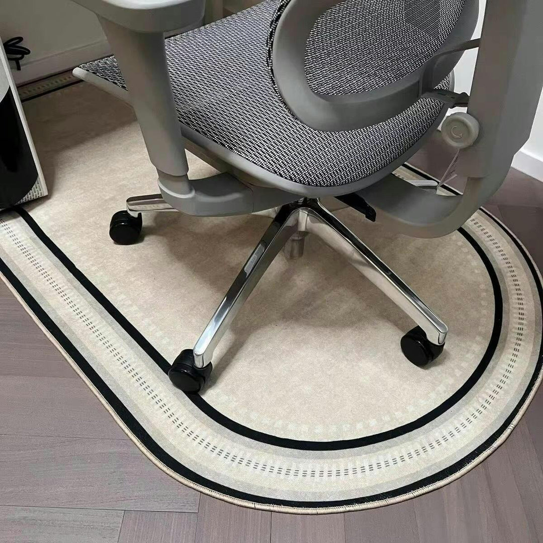 Elegant velour gulvmåtte til kontorstolen. Integreres smukt i indretningen og giver slidstærk gulvbeskyttelse.