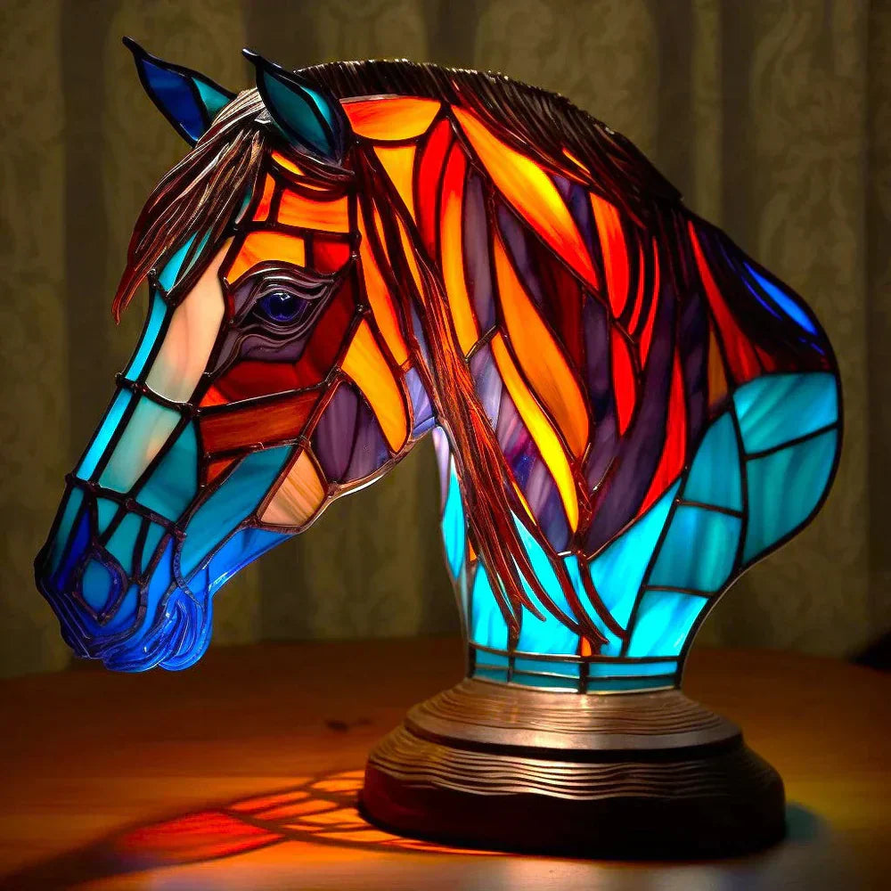 Unik dyrelampe i metal og glas, en elegant bordlampe der passer til moderne hjem.