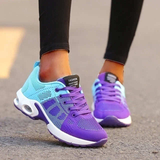 Alsidige kvinders sneakers; lette, åndbare og ortopædiske. Perfekte hverdagssko med overlegen komfort.