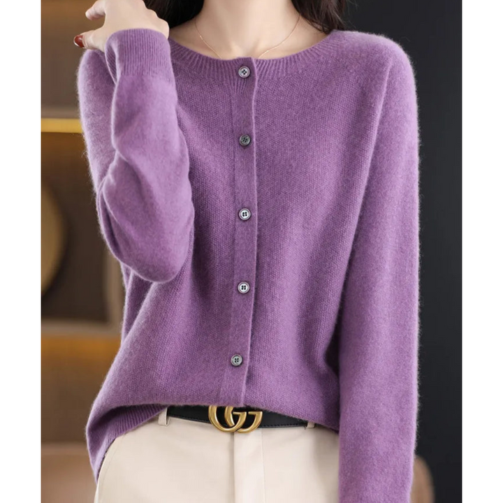 Kvinders cardigan med rund hals, et essentielt stykke dametøj for elegance og varme.