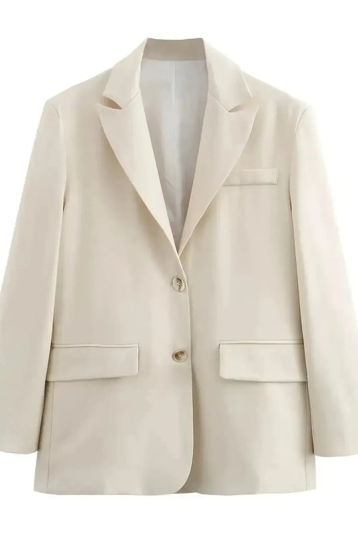 Klassisk kvinde blazer, der fremhæver et business look. Tidløs stil og komfort.