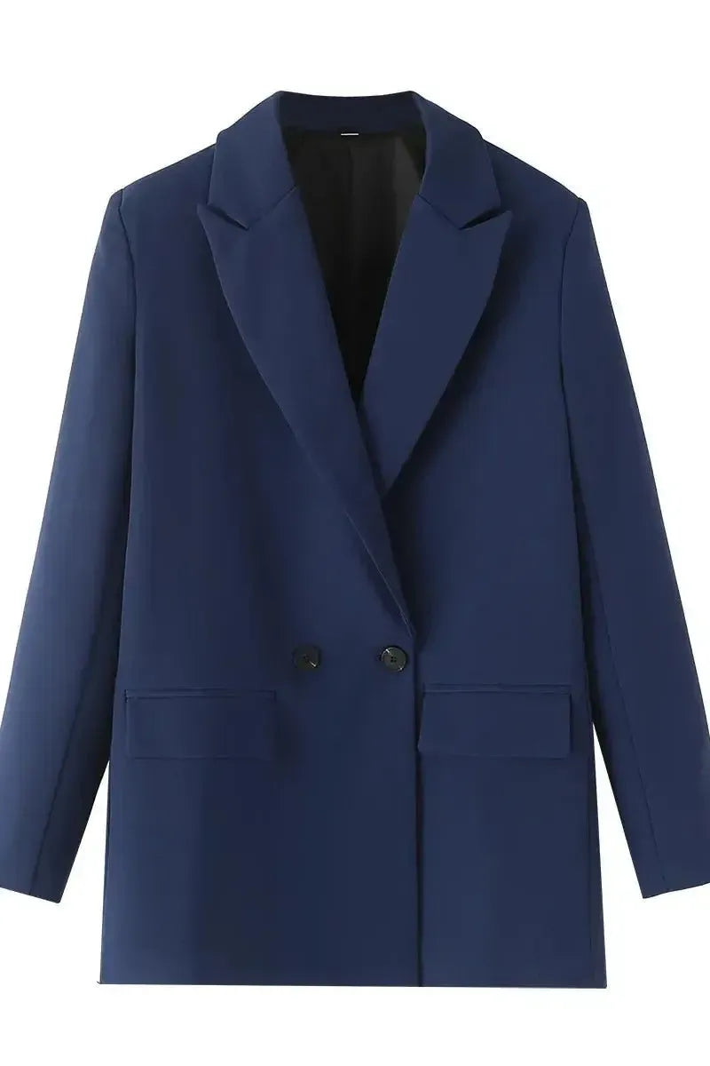 Klassisk blazer i dansk design. Elegant jakke til kvinder, perfekt til modebevidste.
