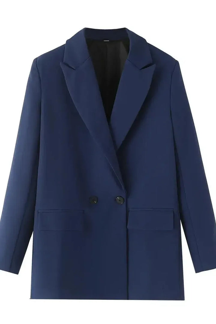 Klassisk blazer i dansk design. Elegant jakke til kvinder, perfekt til modebevidste.