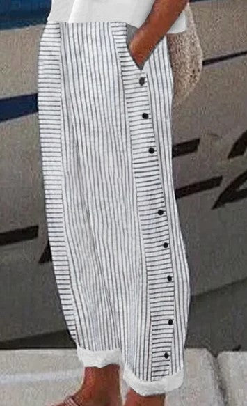 Moderne damebukser med striber for et afslappet look. Alsidige og behagelige til sommertøj.
