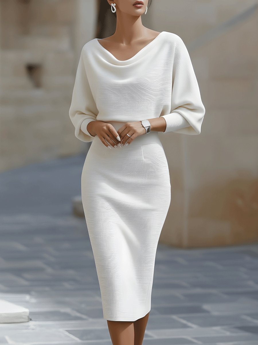 Bodycon pasform kvinders satin midi kjole m. lange ærmer & flatterende cowl-hals. Elegant festkjole.