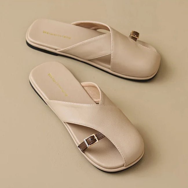 Letvægts flade kvinde sandaler. Åndbare fisherman sandaler med krydsrem til varmt sommervejr.
