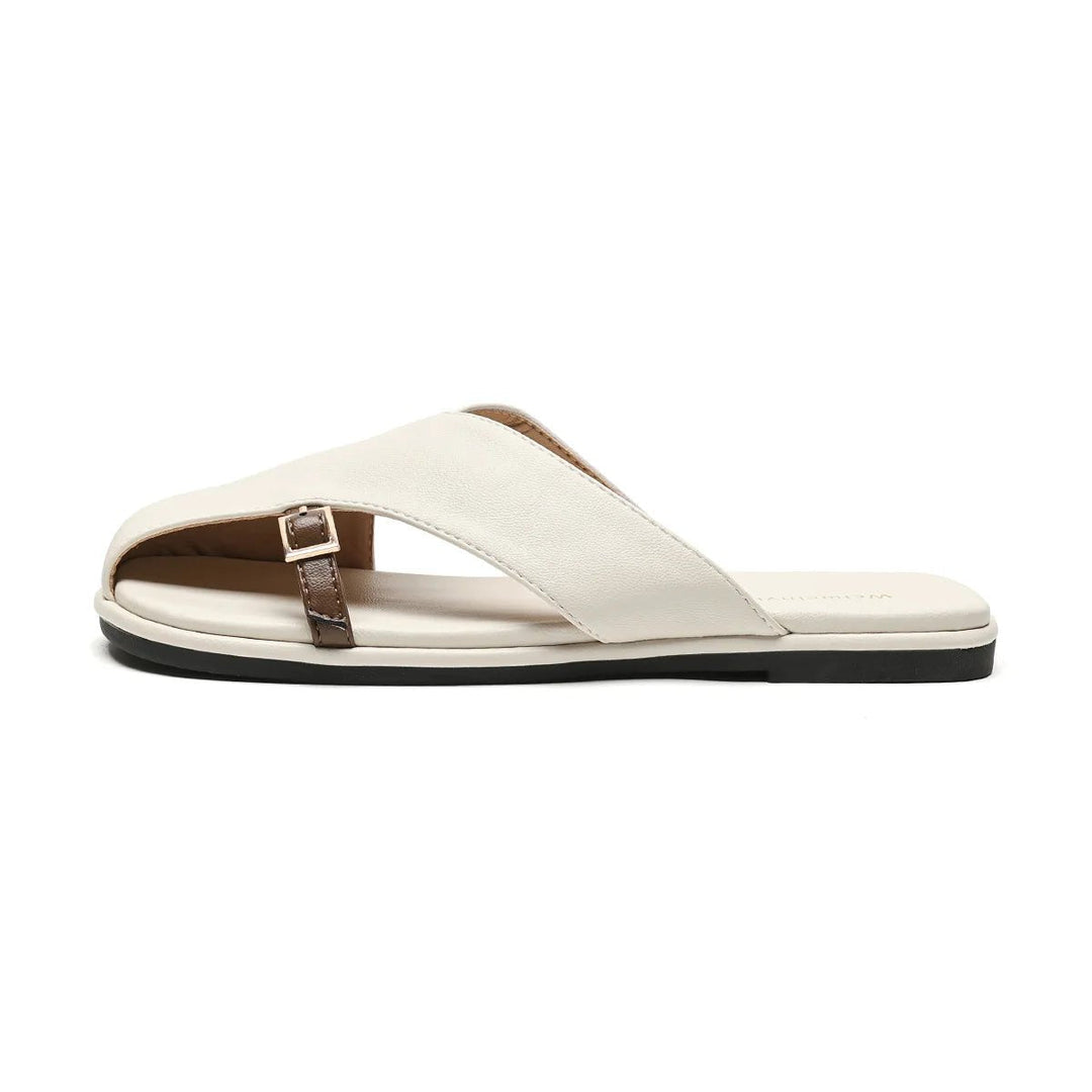 Funktionelle og fashionable kvinde sandaler. Flade krydsrem fisherman sandaler, ideelle for sommer.