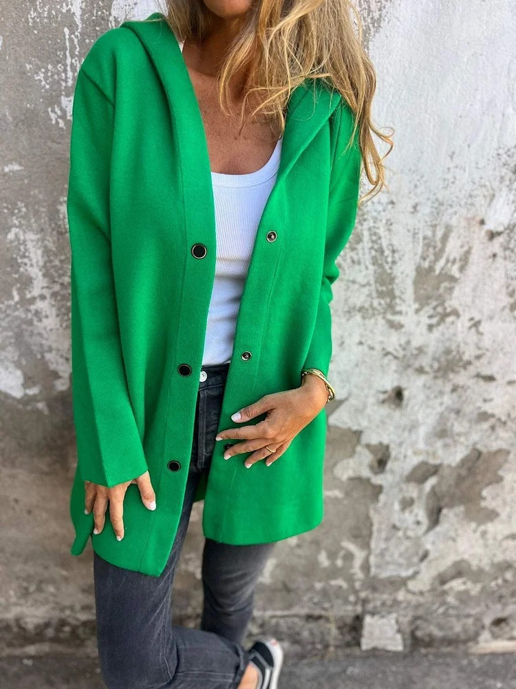 Komfortabel og chic hættecardigan for kvinder, med smukke knapper.