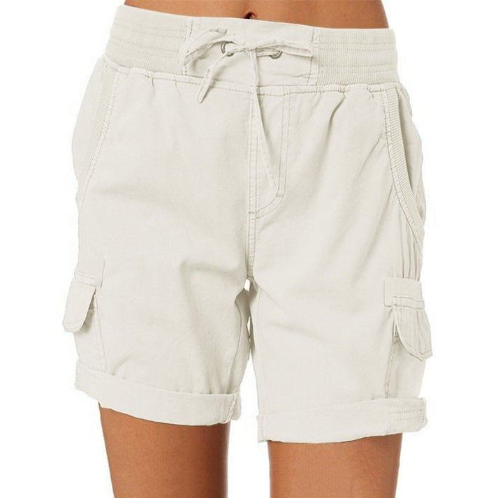 Moderne højtaljede sommershorts til kvinder, ideelle til casual forår og sommeroutfits.