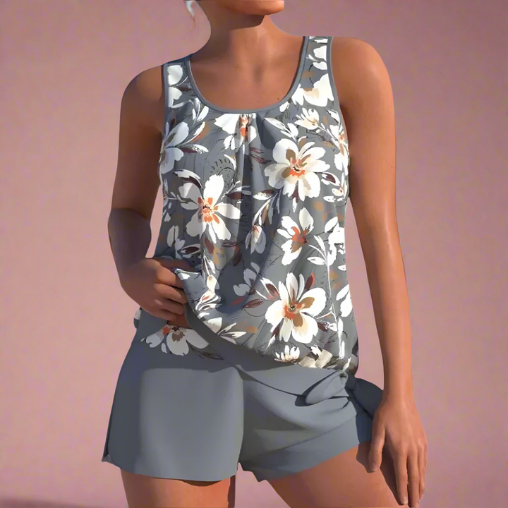 Trendy blomstret sommersæt for kvinder, et elegant top & shorts outfit. Ideel strandtøj og ferietøj til damer.
