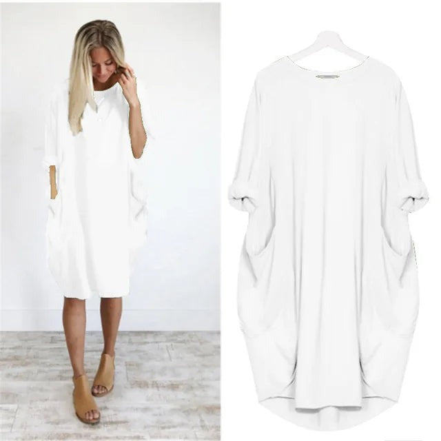 Nærbillede af stoffet på den komfortable Luna kjole, der viser den bløde tekstur og flotte fald.