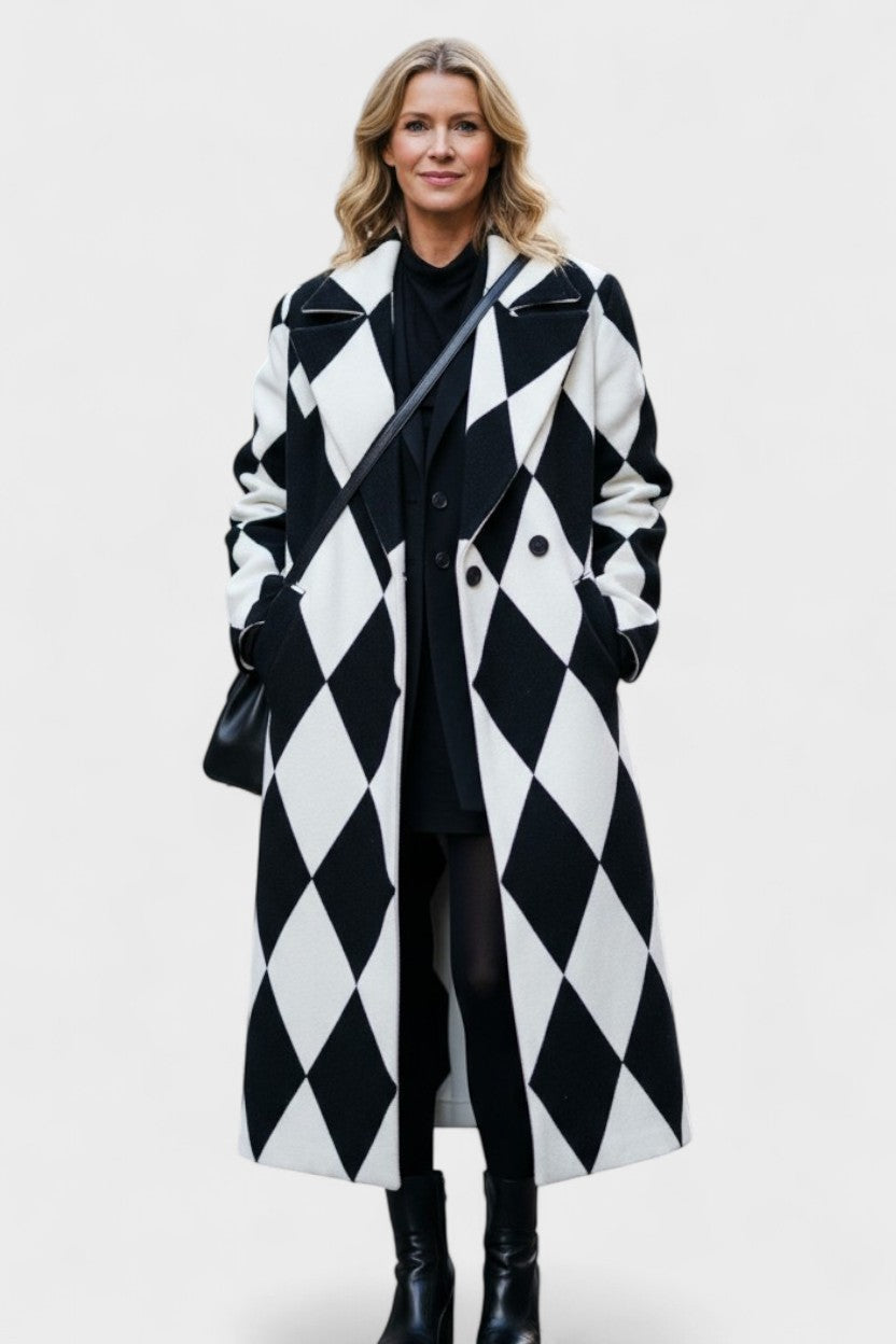Komfortabel kvinders oversized jakke med mønstret design; ideel til en elegant og casual stil.