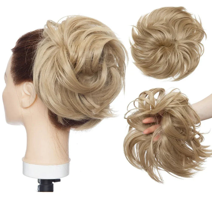 Oplev nemme, smukke frisurer med denne komfortable hårknude scrunchie af syntetisk hår.