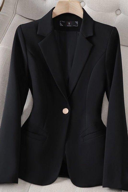 Elegant skræddersyet kvinders blazer Helene. Tidløst design med moderne snit til et stilfuldt look.