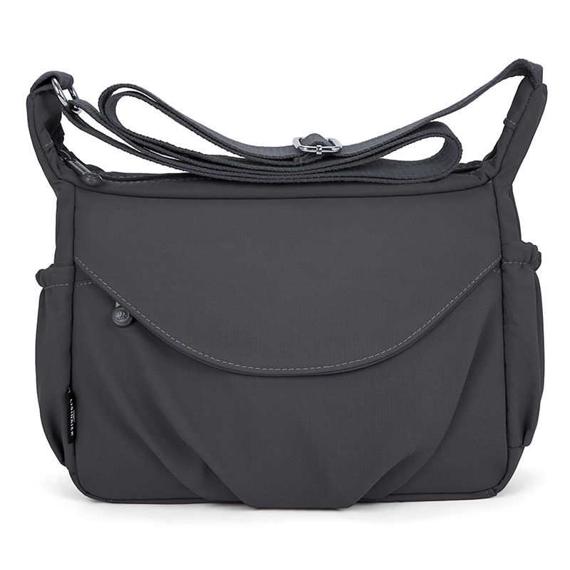 Trendy crossbody dametaske i høj kvalitet; et must-have tilbehør.