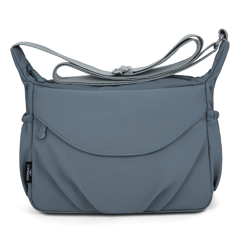 Crossbody taske for kvinder med en aktiv livsstil; praktisk og stilfuld.