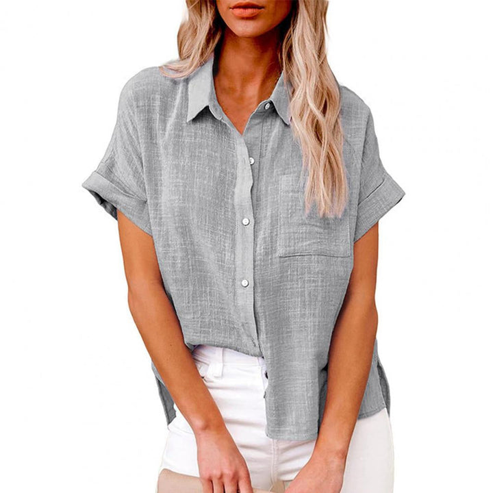Sofia damebluse: Løs og åndbar sommerbluse med en casual, elegant stil til kvinder.