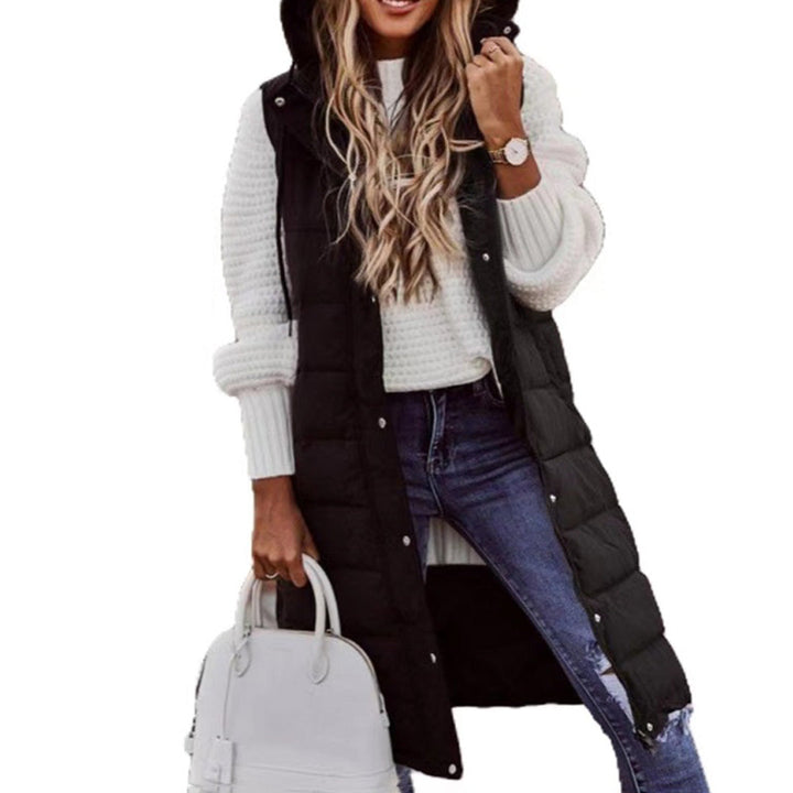Rød lang dame hætte puffer vest. Fremhæv din personlige stil med dette varme overtøjsvalg.