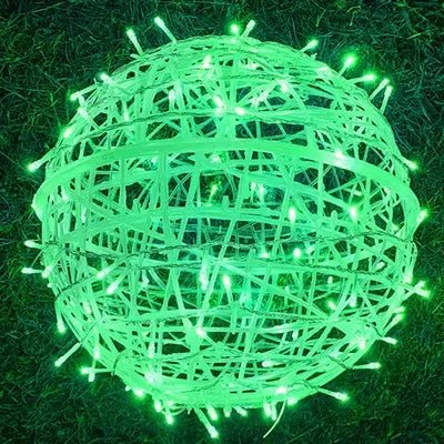 Stilrene LED lyskugler i plast. Elegant dekoration, der komplementerer din indretning både dag og nat.
