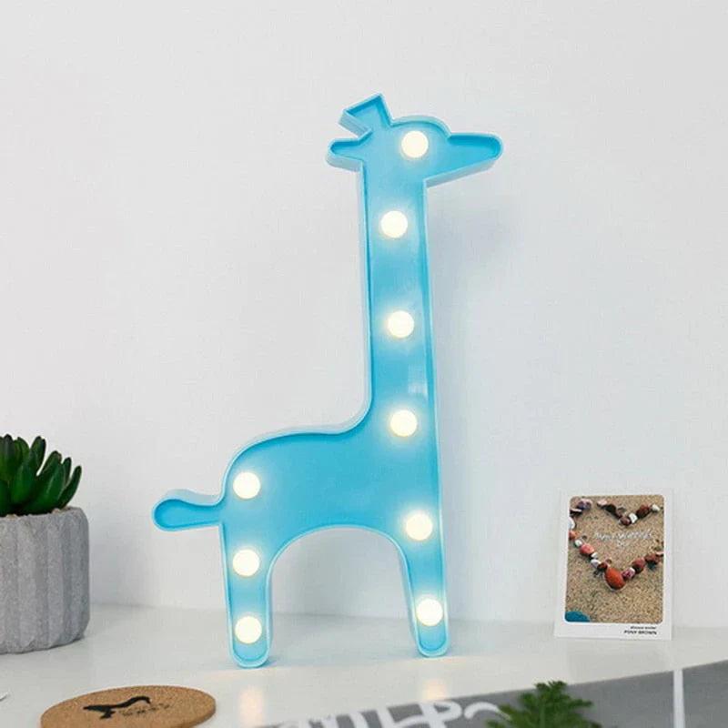 LED natlampe i dagslys. Sjov figur som dekorativt element i børneværelset, også når den er slukket.