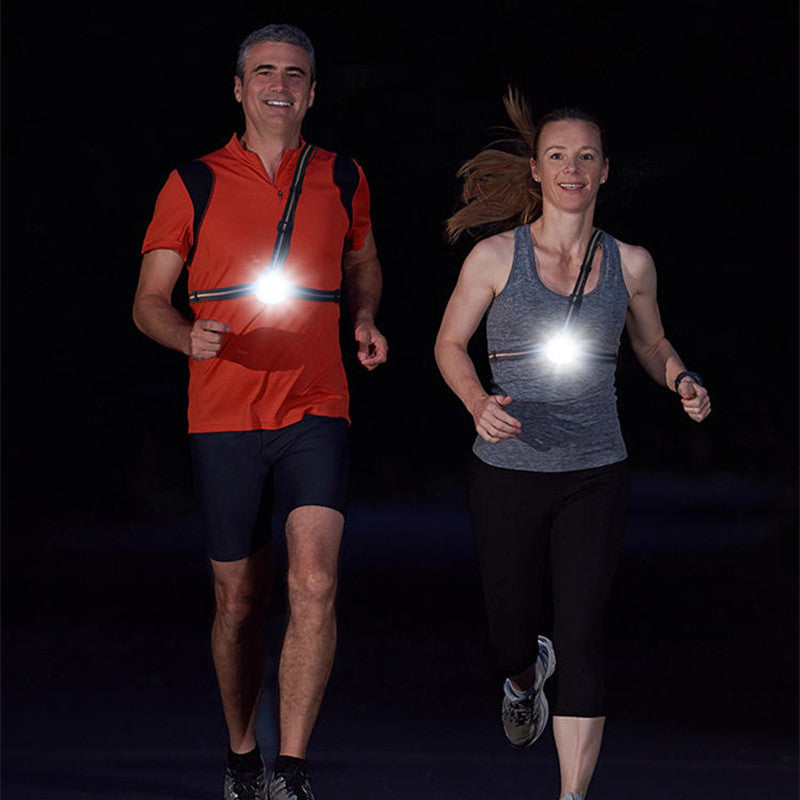 LED-pandelygte til løb med justerbar rem, designet for optimal synlighed og komfort under udendørs sport.