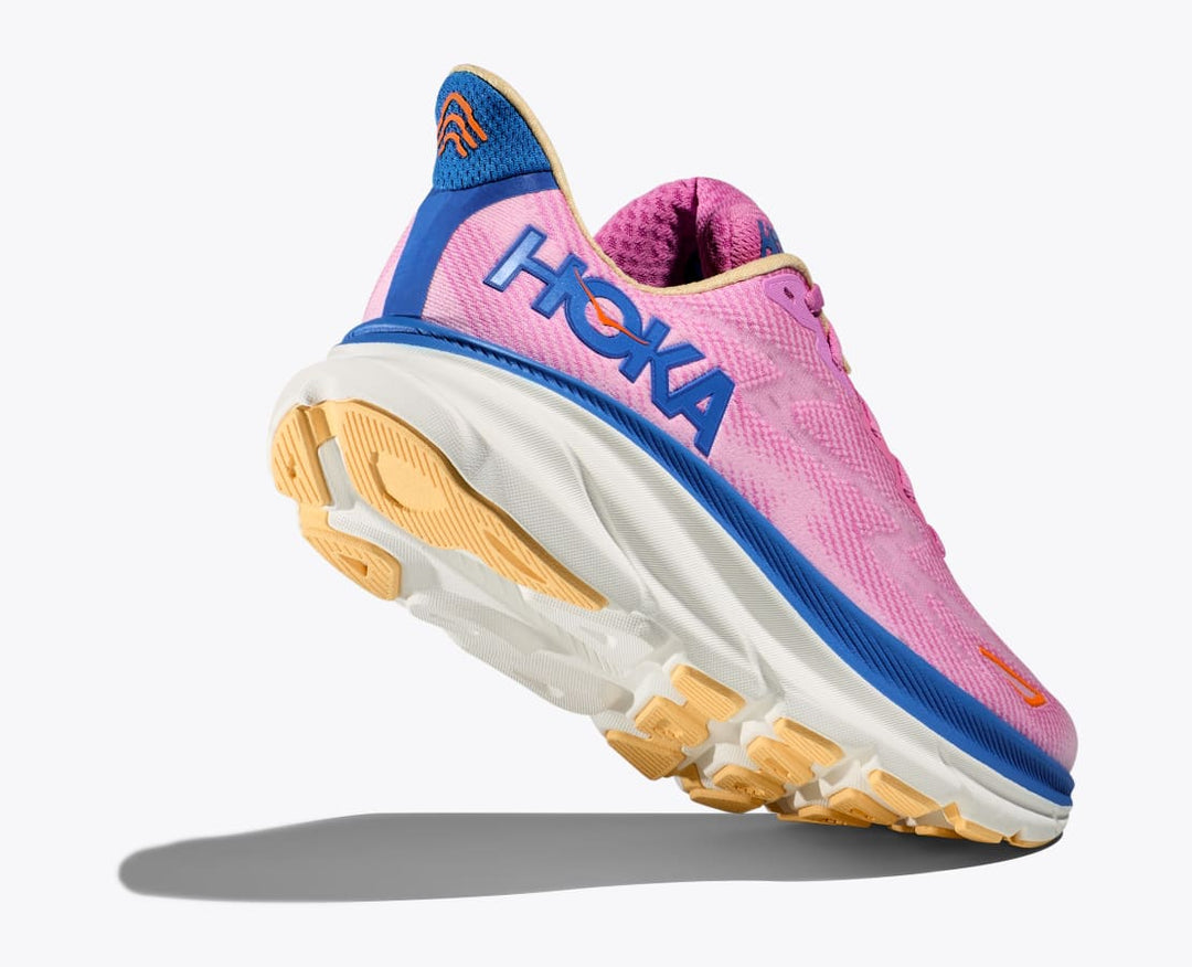 Lette herresko i grå og blå med hvid sål, Hoka Clifton 9, designet til optimal komfort og stødabsorbering.