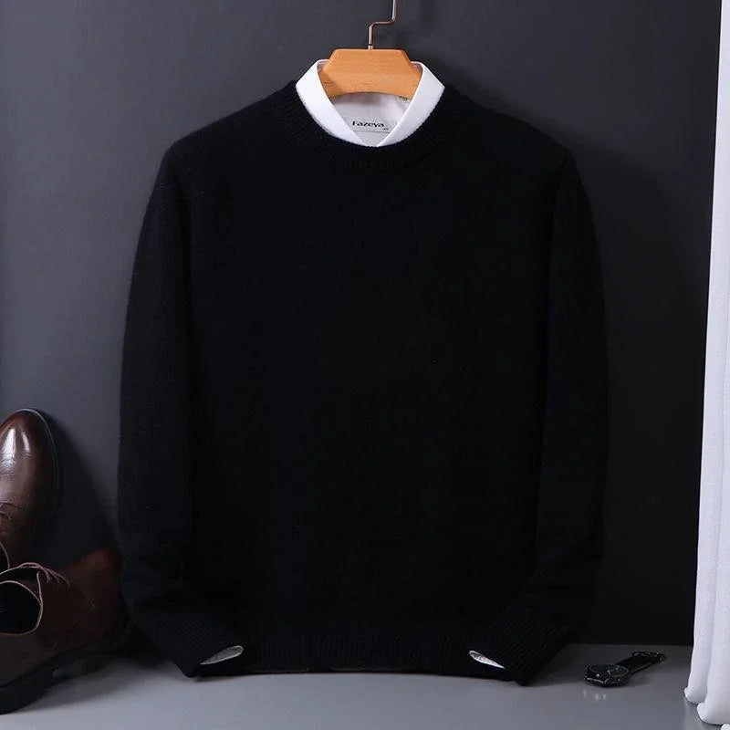 Luksuriøs cashmere trøje til kvinder, viser stilrent design i lys beige farve, ideel til både hverdag og fest.