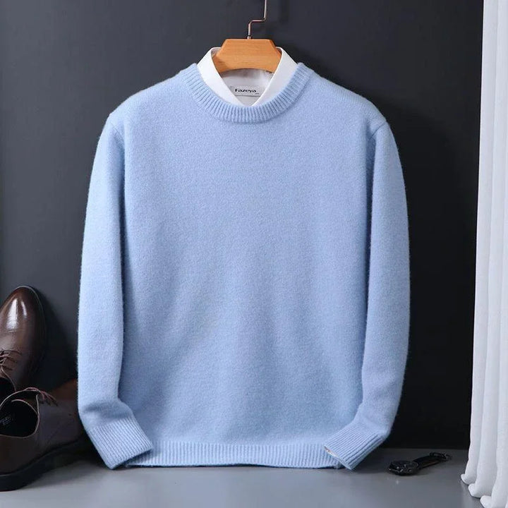 Luksuriøs cashmere trøje til kvinder, viser stilrent design i lys beige farve, ideel til både hverdag og fest.