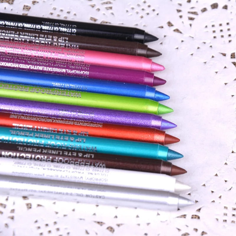 LuminaLuxe eyeliner: Vandfast, smudgefri øjenblyant med lang holdbarhed for strålende øjne.