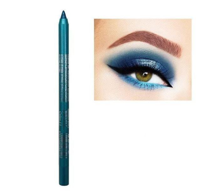 Perfekt eyeliner fra LuminaLuxe: Vandfast, smudgefri og skaber definerede øjenlooks ubesværet.