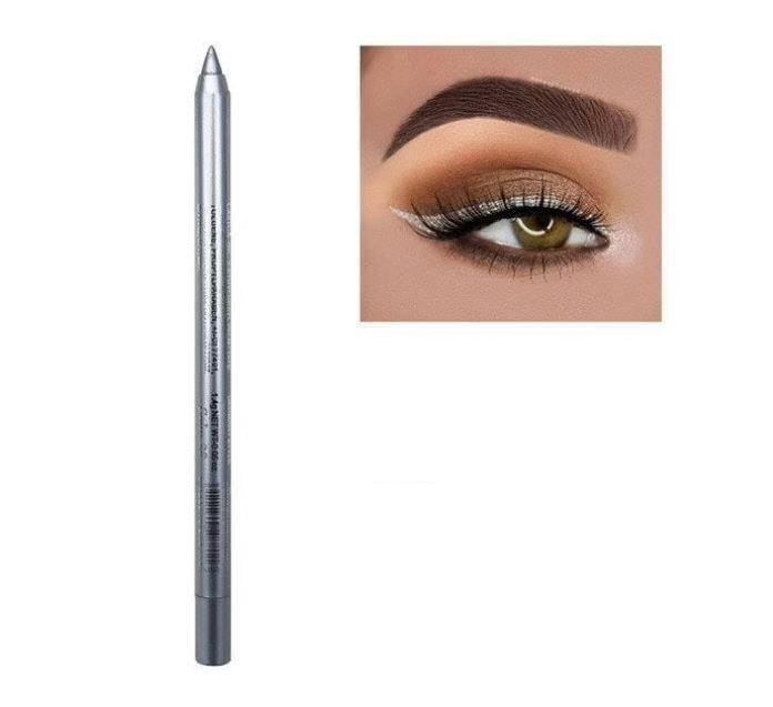 Opnå præcise linjer med LuminaLuxe eyeliner, vandfast og langtidsholdbar øjenmakeup.
