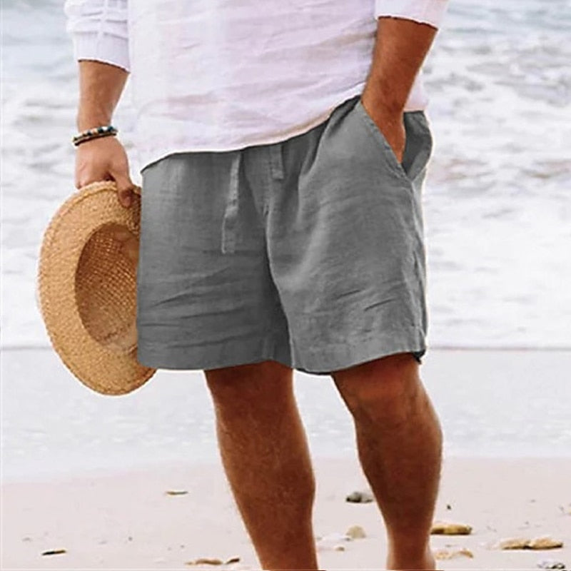 Stilfulde herre sommershorts i letvægtsstof. Ideelle fritidsshorts for en åndbar og afslappet sommerstil.