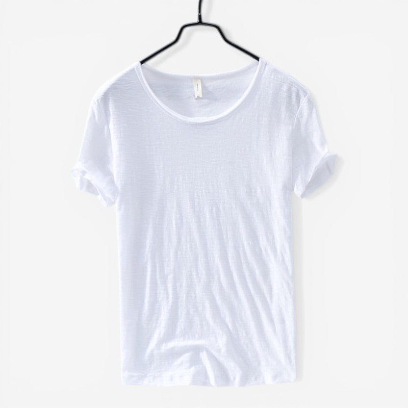 Mænds afslappet T-shirt med rund hals, korte ærmer og løs pasform, perfekt til hverdag og komfort.