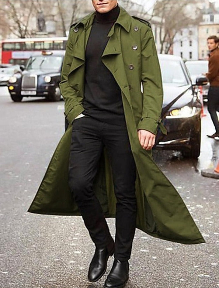 Praktisk og elegant mænds trenchcoat. Dobbeltradet design, bælte og klassisk stil for vejrbeskyttelse og mode.
