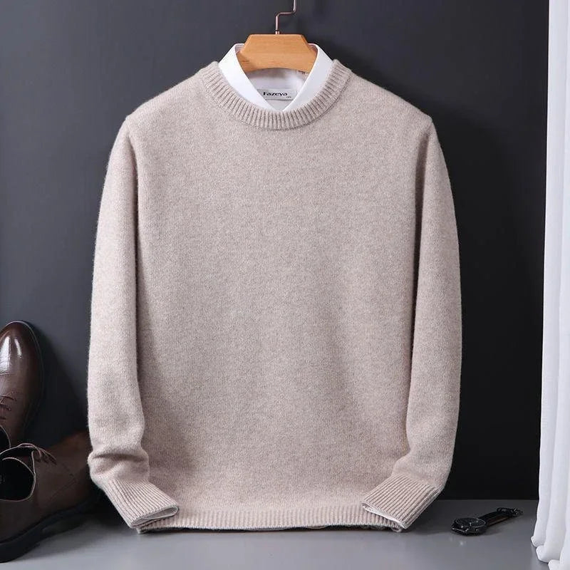 Mænds vintermode sweater i komfortabel kasjmirblanding med geometrisk mønster.