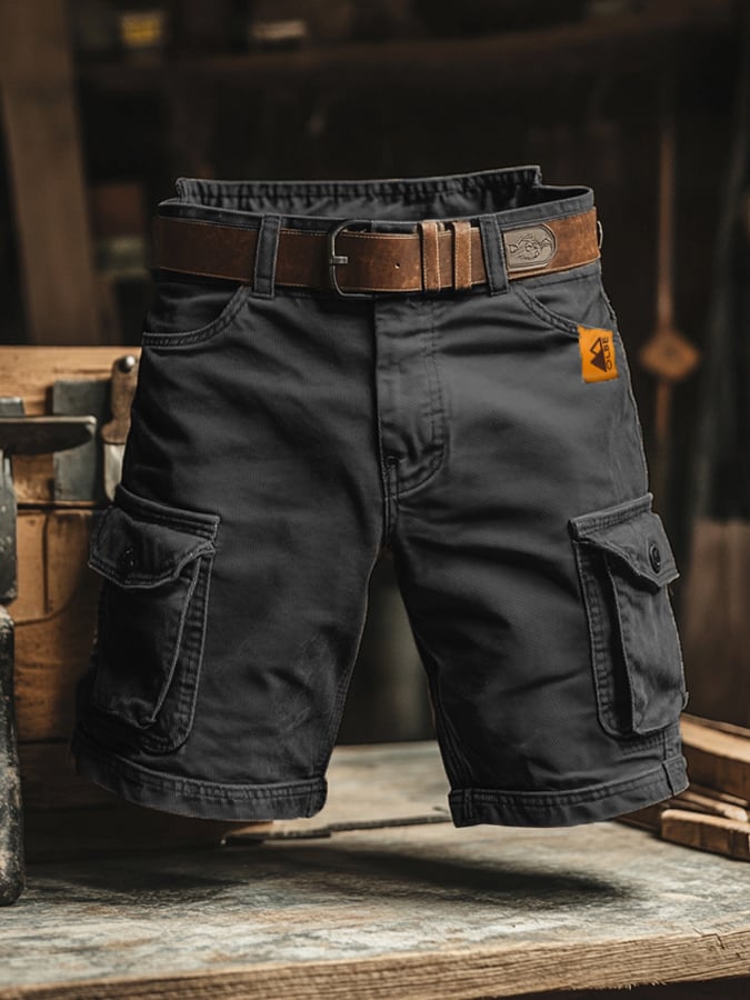 Praktiske mænds shorts, moderne design for optimal komfort. Alsidige til arbejde, fritid og varme sommerdage.