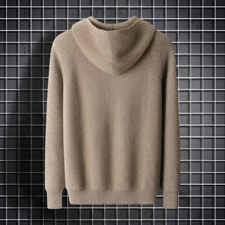 Nærbillede af lynlås på mænds slim fit hættetrøje. Alsidig hoodie til herretøj, casual mode og let overtøj.