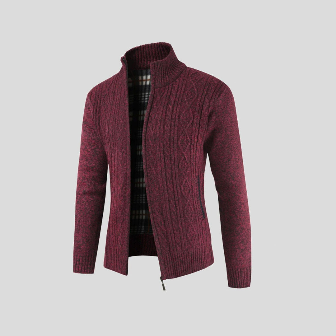 Klassisk herre strik cardigan med knapper, en essentiel del af vintermoden for mænd, der søger komfort.