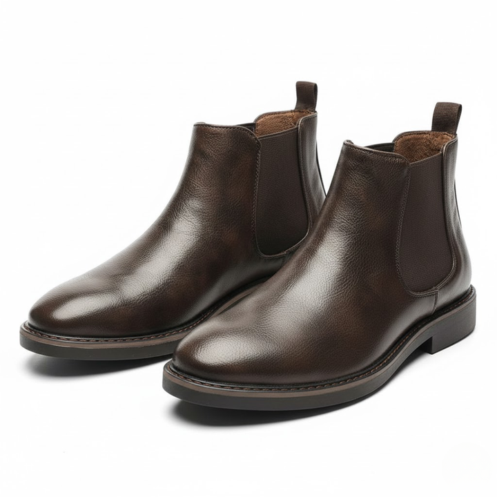 Komfortable sorte herre Chelsea-støvler for daglig brug og formelle anledninger. Nemme slip-on design.