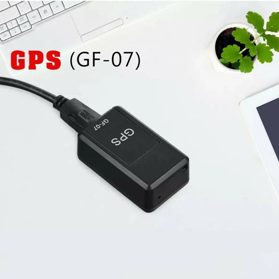 Lille, kraftfuld magnetisk GPS tracker til tyverisikring. Spor bil og ejendele præcist med realtid data.