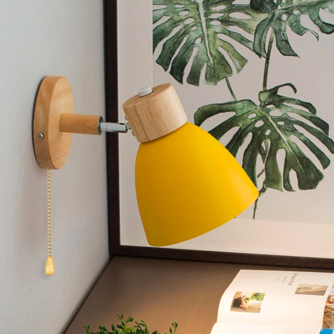 Minimalistisk væglampe i nordisk design for et stilrent og moderne hjem.