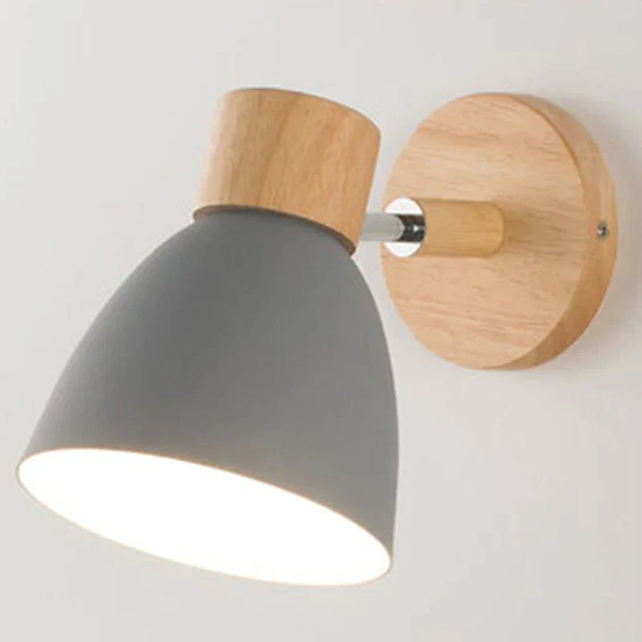 Skab stemning med denne justerbare, minimalistiske væglampe, perfekt til dit moderne hjem.