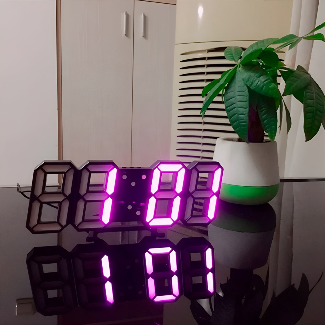 Funktionelt 3D LED vægur med store digitale tal. Giver et moderne udtryk til din væg.