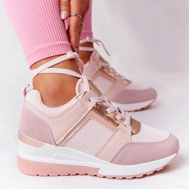 Trendy dame sneakers for hverdagsbrug. Letvægtssko med snørebånd, der giver optimal komfort og casual stil.